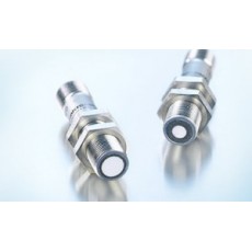 HEMOMATIK 具有 M12 主體的超聲波傳感器新奇系列